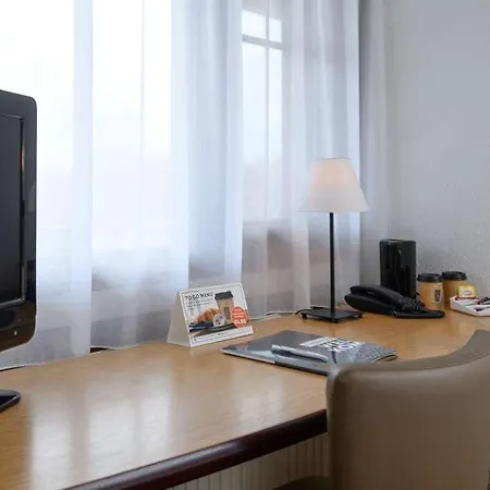 Campanile & Restaurant Arnhem - מלון 3*