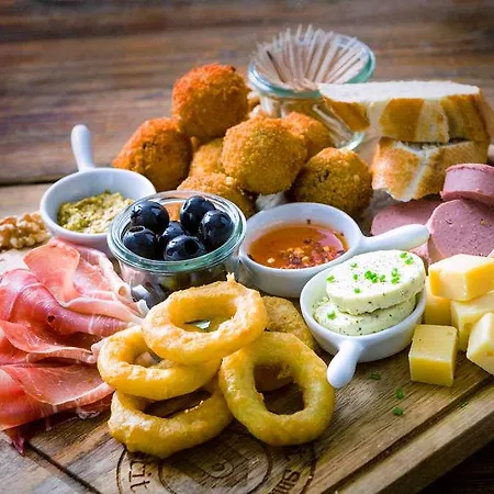 Campanile & Restaurant Arnhem - 제벤나르
