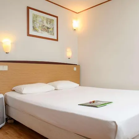 Campanile & Restaurant Arnhem - 3* 제벤나르