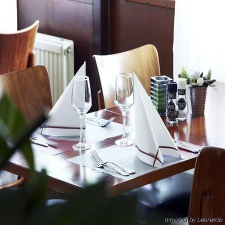 호텔 Campanile & Restaurant Arnhem - 제벤나르