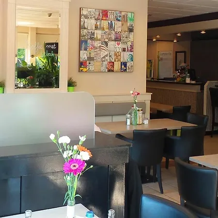 Campanile & Restaurant Arnhem - 호텔 3*