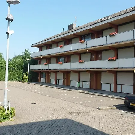 Campanile & Restaurant Arnhem - 호텔 제벤나르